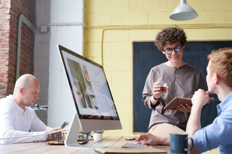 4 Ways to Resolve Conflict in the Workplace